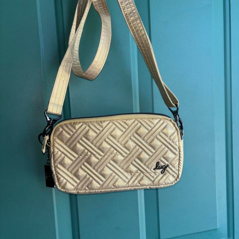 Yellow gold lug crossbody bag with adjustable strap great condition